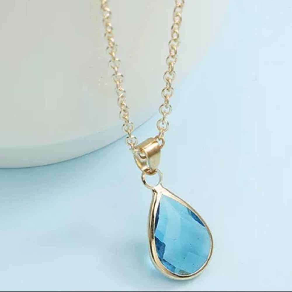 ๐๐๐ฒFIRM๐โBUNDLE 4 DISCOUNT! BLUE TEARDROP GEM! - Picture 3 of 14